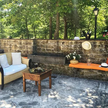 In Mit Privatparkplatz By Interhome Daire *